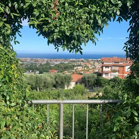 בית נופש Il Poggio Del Castello Camilla דיאנו קסטלו