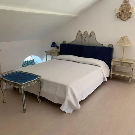 בית נופש Il Poggio Del Castello Camilla דיאנו קסטלו