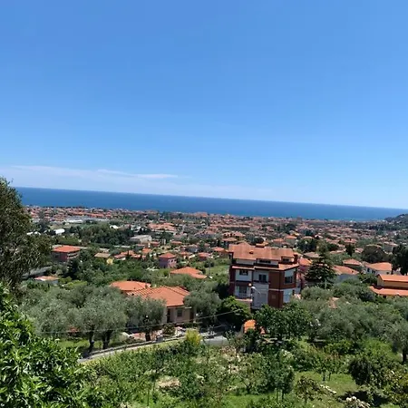 Casa vacanze Il Poggio Del Castello Camilla Diano Castello